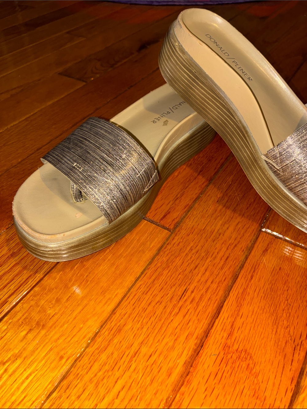 Donald J. Pliner Fiji gold  Slide Sandals - Picture 2 of 6